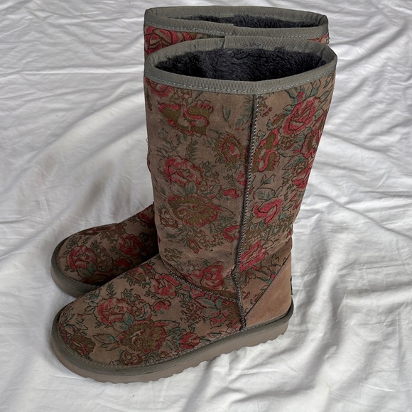 UGG Australia Women's classic Tall Floral Brown Boots Size 6 - Picture 6 of 16